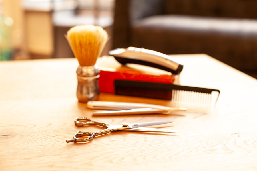 dino-il-parrucchiere-dettagli-attrezzi